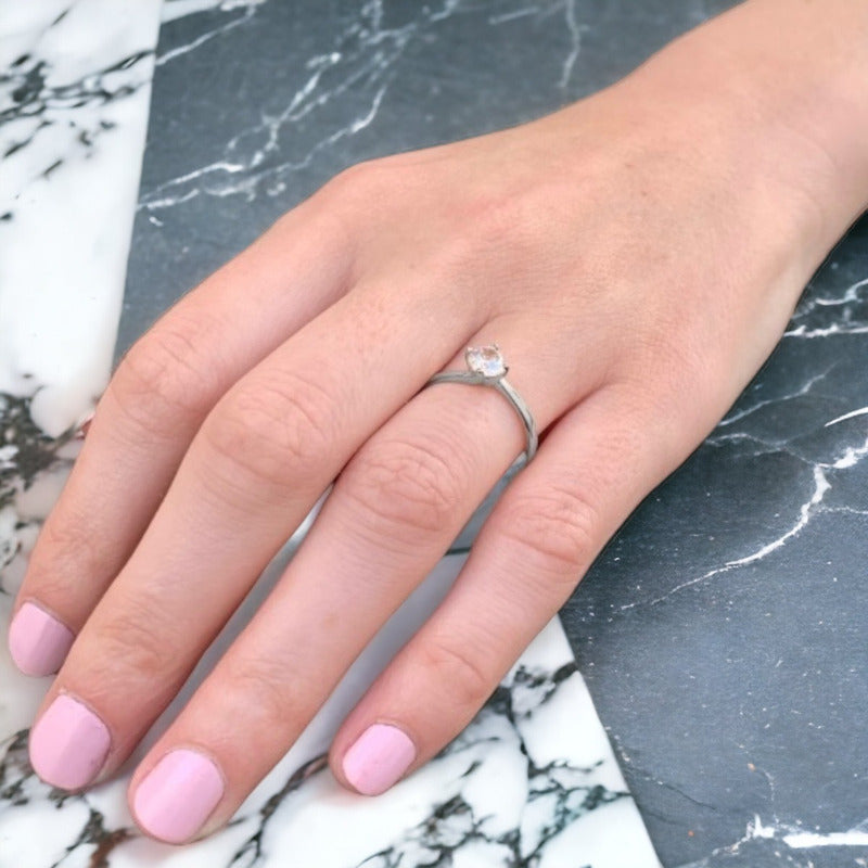 Anillo De Compromiso Oro Rosa 10k Moissanita 0.50ct Twist.