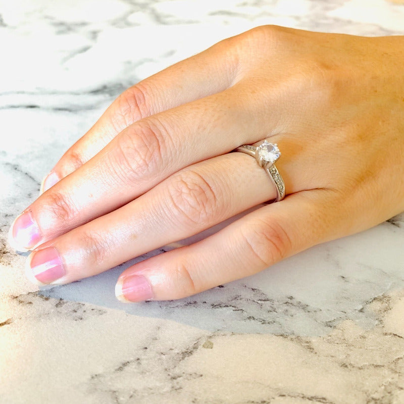 Anillo De Compromiso Oro 14k Y Zirconia Swarovski Video