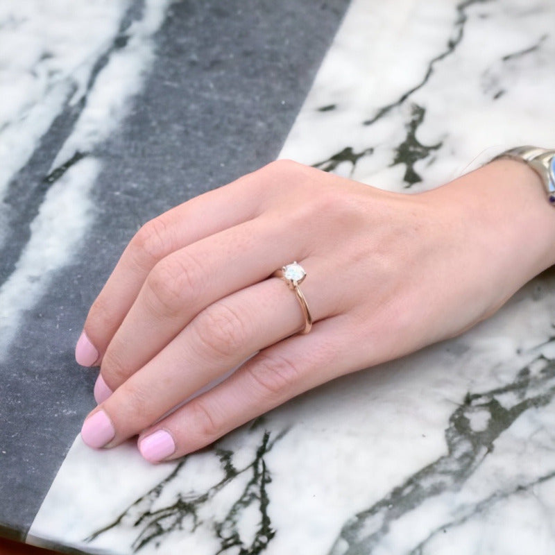 Anillo De Compromiso Oro Blanco 10k Con Brillante Love
