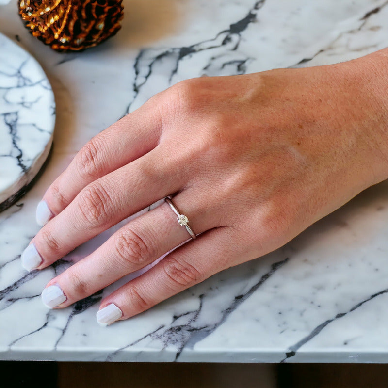 Anillo De Compromiso Oro 14k Con Moissanita 0.25ct